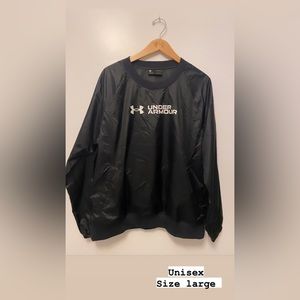 Under Armour black large Windbreaker sweatshirt with pockets.